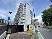 新規リノベーション物件です。10階建・9階部分。駅まで徒歩4分の好立地。