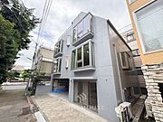26年5月フルリフォーム済。RC造3階建・駐車3台可。是非お気軽にお問い合わせください。