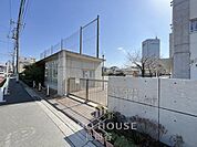 世田谷区立京西小学校まで約886m