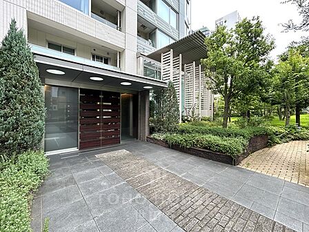 新規リノベーション物件です!閑静で小高い丘に建つタワーレジデンス!是非お気軽にお問い合わせください