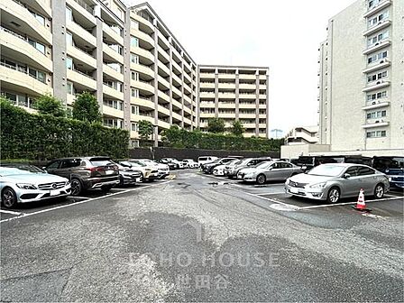最上階・南西向き。ペット飼育相談可。ご自身での間取り変更やフルリノベーションにもおすすめです