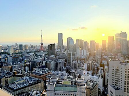 素敵なサンセットもこのお部屋の大切なインテリアです。今日も、明日も、この街で、きっと誰かがしあわせになる物語が描かれていくはずです。同じ風景が毎日365日、まったく違う顔を見せてくれる。爽快な風も毎日や