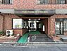 エントランス：新規リノベーション物件です。角部屋住戸。全室採光あり。是非お気軽にお問い合わせください