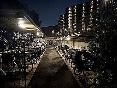 敷地内に駐輪場を確保。日々のお買い物や通勤・通学など、自転車を気軽に活用できます。利用条件や最新の空き状況はお問い合わせください。