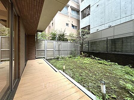 グレーのシックな内装にリフォーム・「都立大学」駅まで徒歩圏内。是非お気軽にお問い合わせください