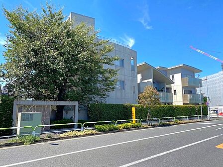 拘りの詰まったコーポラティブハウス。自分好みの室内へしてみませんか