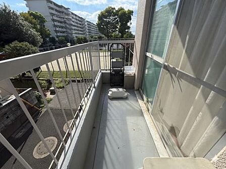 住まう方でカスタマイズしていただけるシンプルなデザインの内装。ご自身で素敵な空間を創り上げられます。
