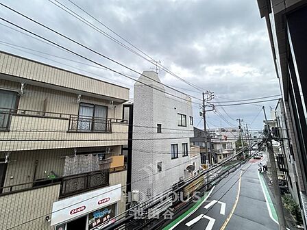 新規リノベーション(25年5月完工)スーパー徒歩圏内で生活に便利な住環境です。是非お気軽にお問い合わせください。