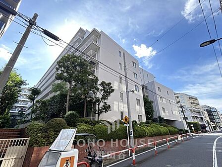 新規リノベーション(26年10月完工)8階建て最上階。開放感のある眺望。約31.9m2のルーフバルコニー付き・ペット飼育相談可・複数路線利用可