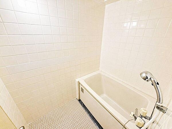 浴室を拡大表示