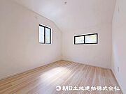 約5.3帖の居室内はいつも明るい印象ですので、気持ちの良い朝を迎えられそう。