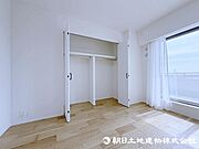 沢山のお洋服を収納することができ、お部屋をすっきりとさせられます！