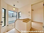 たっぷりの陽光に包まれる明るい住まい