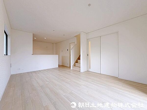 リビング/ダイニングを拡大表示
