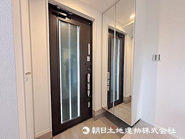 玄関を拡大表示