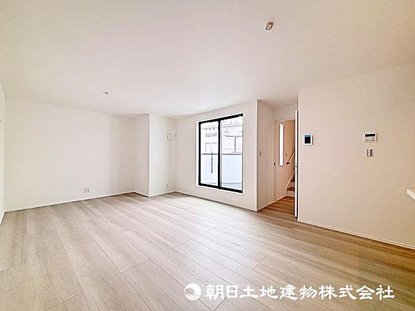 リビング/ダイニングを拡大表示