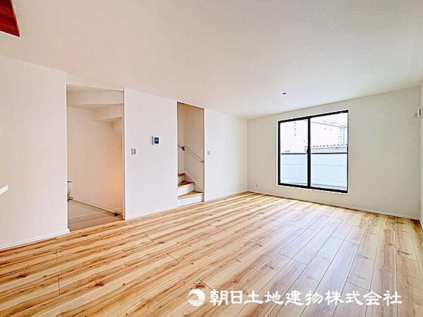リビング/ダイニングを拡大表示