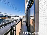 【バルコニー】外干しの風通しのよさにより消臭効果も期待できます（※同社施工例）