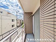 【バルコニー】外干しすればお日様のいい匂いに包まれますね