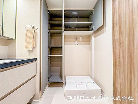【洗面・脱衣所】便利なランドリーラック、バスケットやワゴンなどコンパクトで無駄のないゆるやかな片づけでいつでも清潔感のあふれる空間に