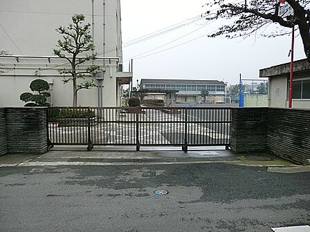 横浜市立中丸小学校170m