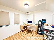 【洋室】お手持ちの家具とも合わせやすいスタンダードな洋室です