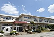 市原市立市原小学校（約1100ｍ）