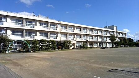千葉市立生浜西小学校(約300m)