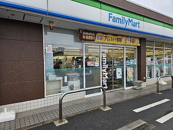 ファミリーマー...