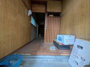 玄関は家族が毎日行き来する出入り口というだけでなく、お客様をお迎えする大切な空間でもあります。（2026年5月撮影）