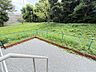 その他：広々お庭では、お子様用のプール・アスレチックやワンちゃんのためのスペースも確保できますね 。（2026年8月撮影）