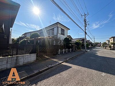 外観:広々としたお土地はお庭や駐車場を広くとることができ、より理想のおうちを実現していただけやすいです。現地(2026年7月)撮影 外観:広々としたお土地はお庭や駐車場を広くとることができ、より理想のおうちを実現していただけやすいです。現地(2026年7月)撮影