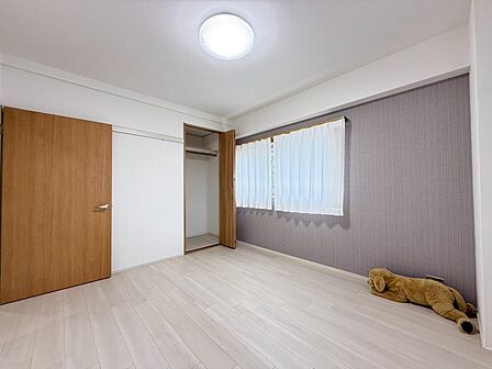 ナチュラルな内装デザインでお部屋も温かみがあって明るいです。（2026年9月撮影）