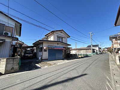 外観：駅徒歩9分の敷地48坪！■三方向棟なしにつき陽当たり良好です◎前面道路6ｍにつき開放感良好！お好きなハウスメーカーで建築できます！■現況渡し・小学校徒歩4分中学校徒歩12分■