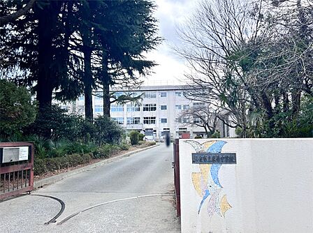 仙台市立東華中学校(1334m)