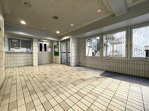 エントランスを拡大表示