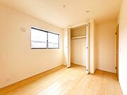 全居室収納付き♪使うものを使う場所へと賢く分散収納◎毎日の生活動線をスムーズに♪