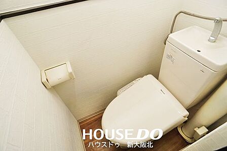 ■嬉しい温水便座付きトイレ！寒い冬でも便座を温めることができるので、快適にご使用いただくことができます！