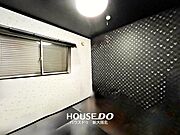 ■2階の洋室です！部屋数が多い為趣味部屋や子供部屋等、ライフスタイルに合わせて幅広くお使いいただけます！