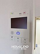 ■モニター付きインターホンは来客が誰かを確認してから応答できるので、一人暮らしや高齢者・小さな子どもがいるご家庭でも安心です！
