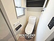 ■年中いつでも快適にご使用いただける温水便座付きトイレ！■壁掛けリモコンがついているので操作もスムーズです！