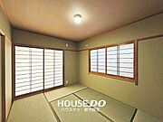 ■和室の窓には障子付き！明るい光や気持ちの良い風を取り入れつつ、人の目が気にならないのも嬉しいポイント！■カーテンを買う必要もなく、窓からの冷気も遮断してくれますよ！