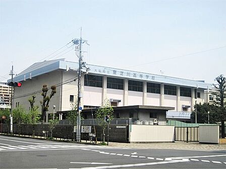 東淀川高等学校 ■平成29年に普通科専門コース設置校に改編!■文系・理系だけでなく「看護医療」「幼児教育」を設け、専門性の高い教育をおこなっています! 480m