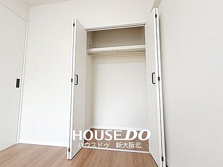 ■全居室収納付き♪■お部屋がスッキリ片付くだけでなく、新しく収納棚を買い足す必要がないので、初期費用が抑えられそうですね!