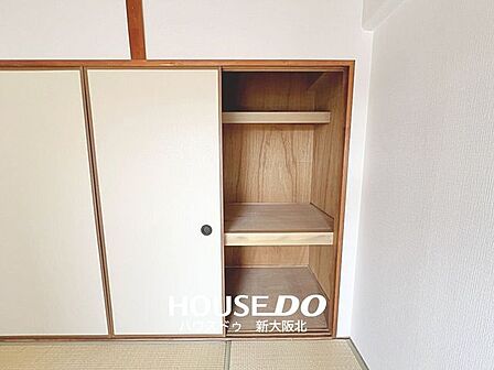 ■押し入れは奥行きがあるので、季節ものの家電や寝具もスッキリと収納できます!