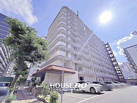 ■共用部にも緑があり、見る人の心を癒してくれます!落ち着きのあるマイホームにしたい方にはぴったりです♪■季節の移ろいを身近に感じながらお住まいいただけます◎