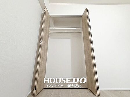 ■全居室収納付き！■造り付けの収納は地震の揺れで倒れる心配がないので、防災面でも安心です！