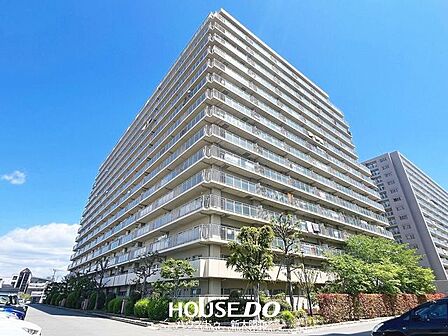 ■総戸数339戸の大規模マンション!管理体制が整っている為安心してお住まいいただけます!■小中学校が近く子育て世代にも人気のマンションです♪■是非お問い合わせください!