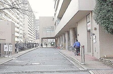 ■駐車場にはチェーンゲートが付いている為、不審車両の進入が防げます!■駐車場に出入りする車両が突然来ることもないため、子育て世帯にも安心です♪