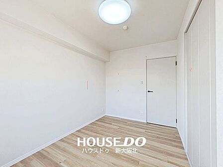 ■こちらのお部屋はリビングを通らずに入室できるため独立性が高く、プライベートを大切にするご家族にもオススメです◎